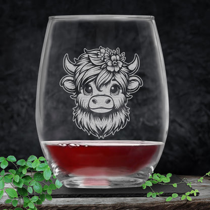 Highland Cow Floral Engraved Wine Glass, Unique Highland Cow Lover Gift, Rustic Farmhouse Decor